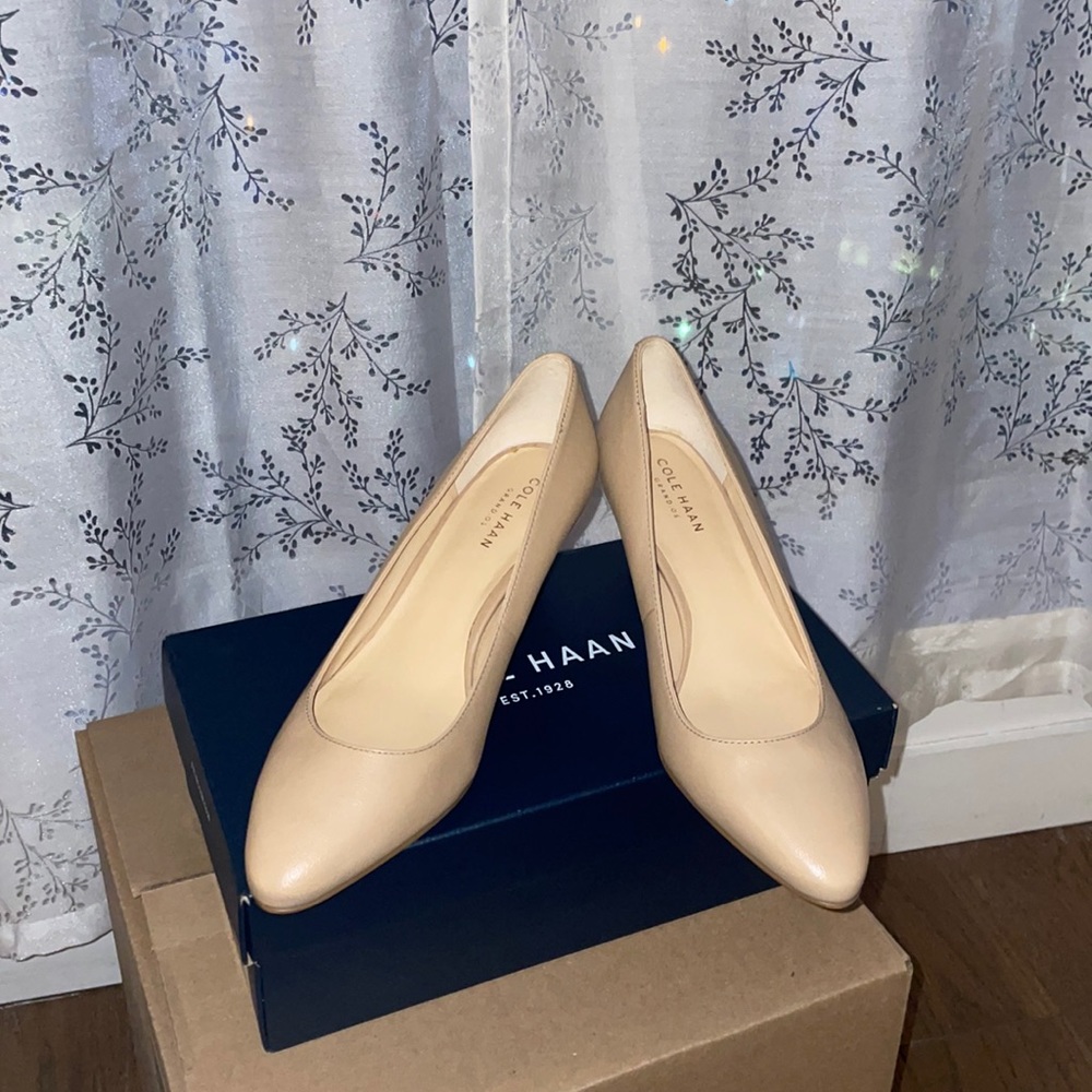 Cole Haan Lena Mid Pump II (size 6.5) in beige
